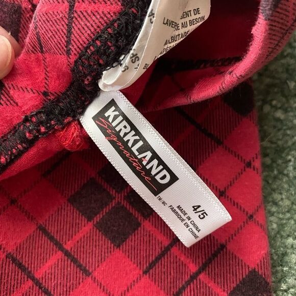 3/$15 Kirkland Toddler Leggings - Picture 2 of 3